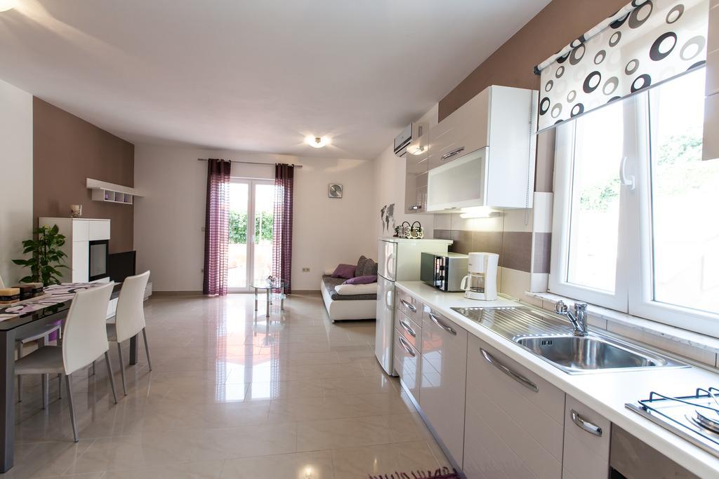 The Golden Island Apartments Krk Town Rom bilde